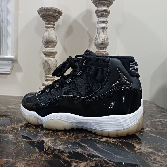 Jordan 11 Retro Jubilee Streatwear/Lifestyle Shoes Size 7 Men/8.5 Women - Picture 7 of 11